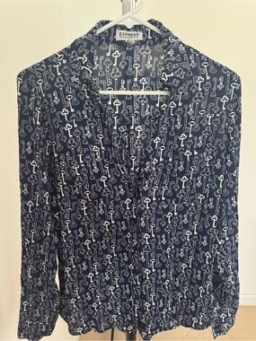 Express Navy Button-Front Blouse with White Key Print
